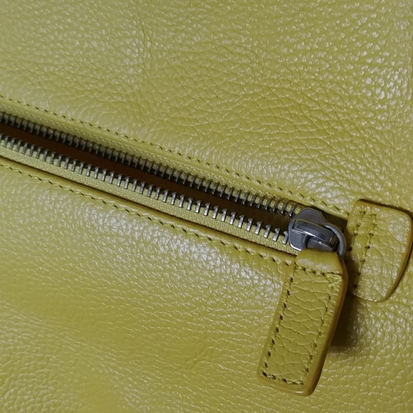 ⭐️Host Pick⭐️DANIER, Vintage Leather yellow bag - Picture 5 of 16